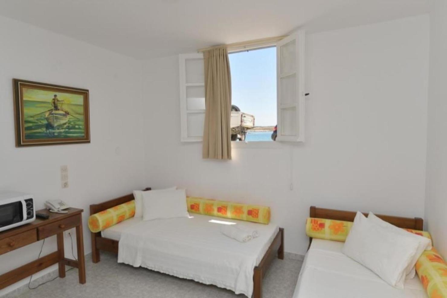 Beachfront Bocamviglies Rooms - Naoussa Bespoke View Zimmer foto